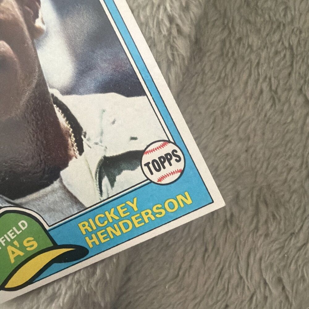 1981 Topps - Rickey Henderson #261 - Picture 5 of 8